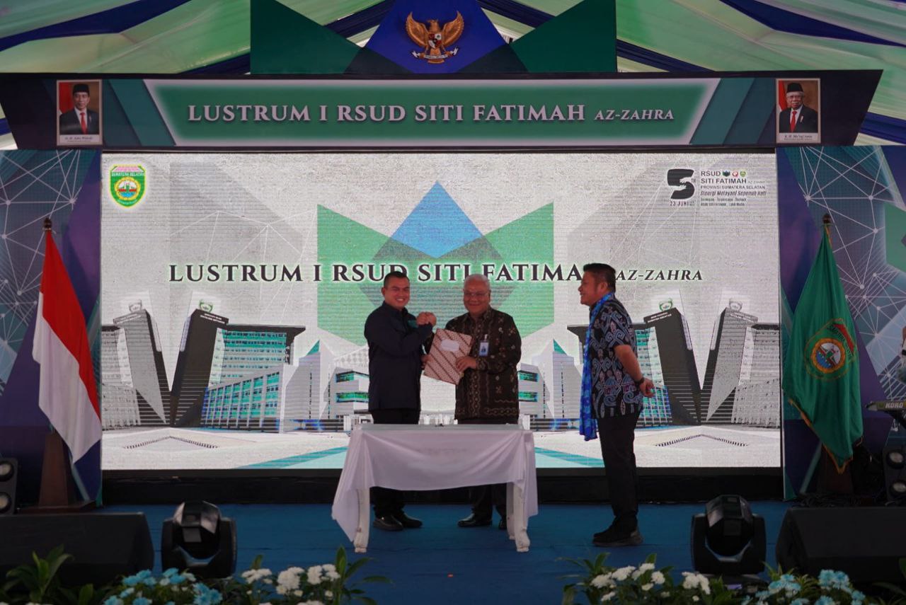 Bank Sumsel Babel signs PKS with Siti Fatimah Hospital