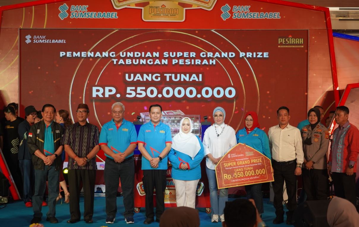 Bank Sumsel Babel Pesirah Savings Lottery was lively Mahalini hypnotized visitors