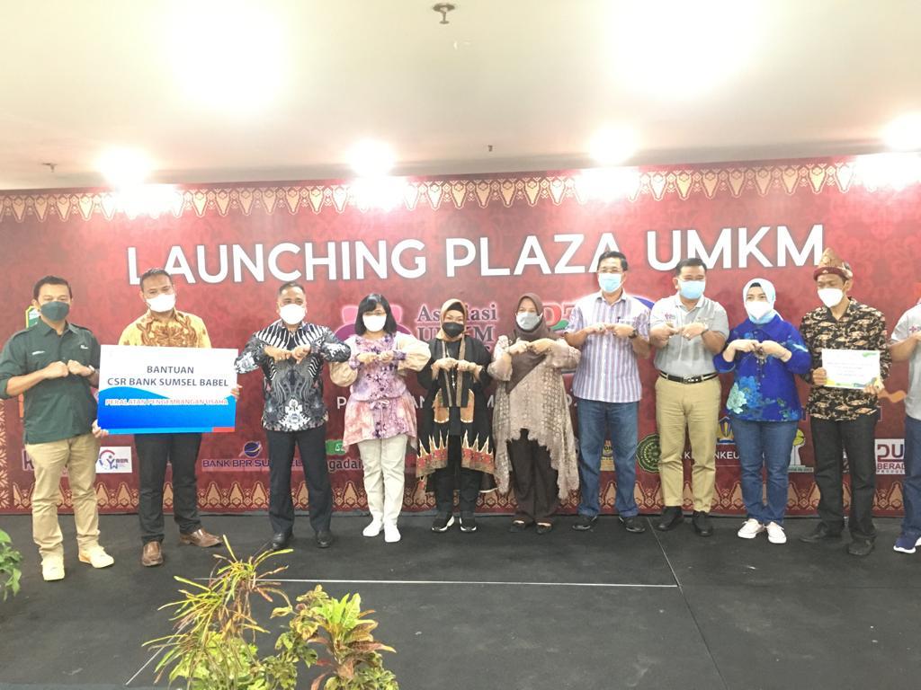 Bantuan Peralatan UMKM Launching PLAZA UMKM di Mall PTC Palembang oleh Asosiasi UMKM Kreatif